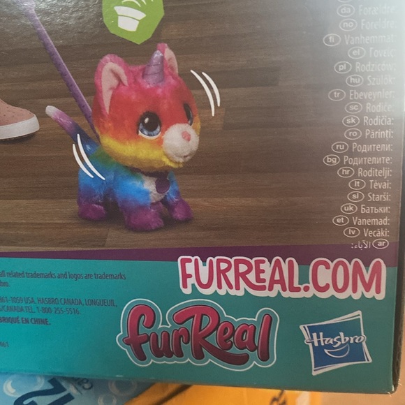 FurReal Walk a Lots rainbow cat4+ - Picture 7 of 10